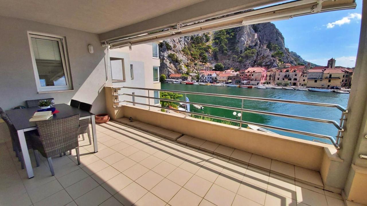 Mitra Zonata Pink Daire Omiš Dış mekan fotoğraf